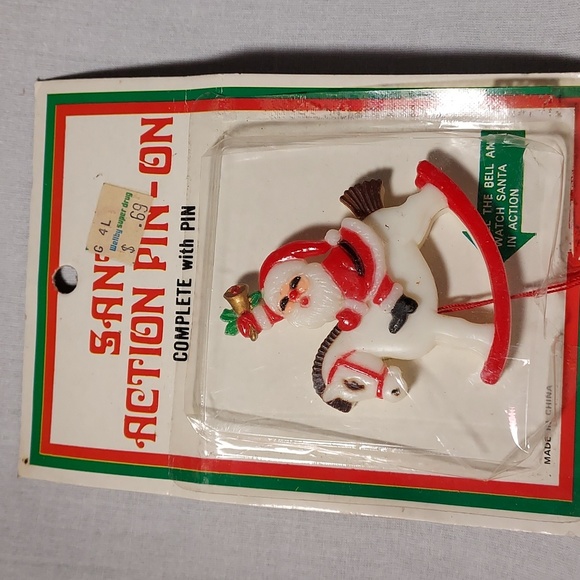 Vintage Santa Clause Action Pin-On In Original Package Christmas  Pin - Picture 3 of 7